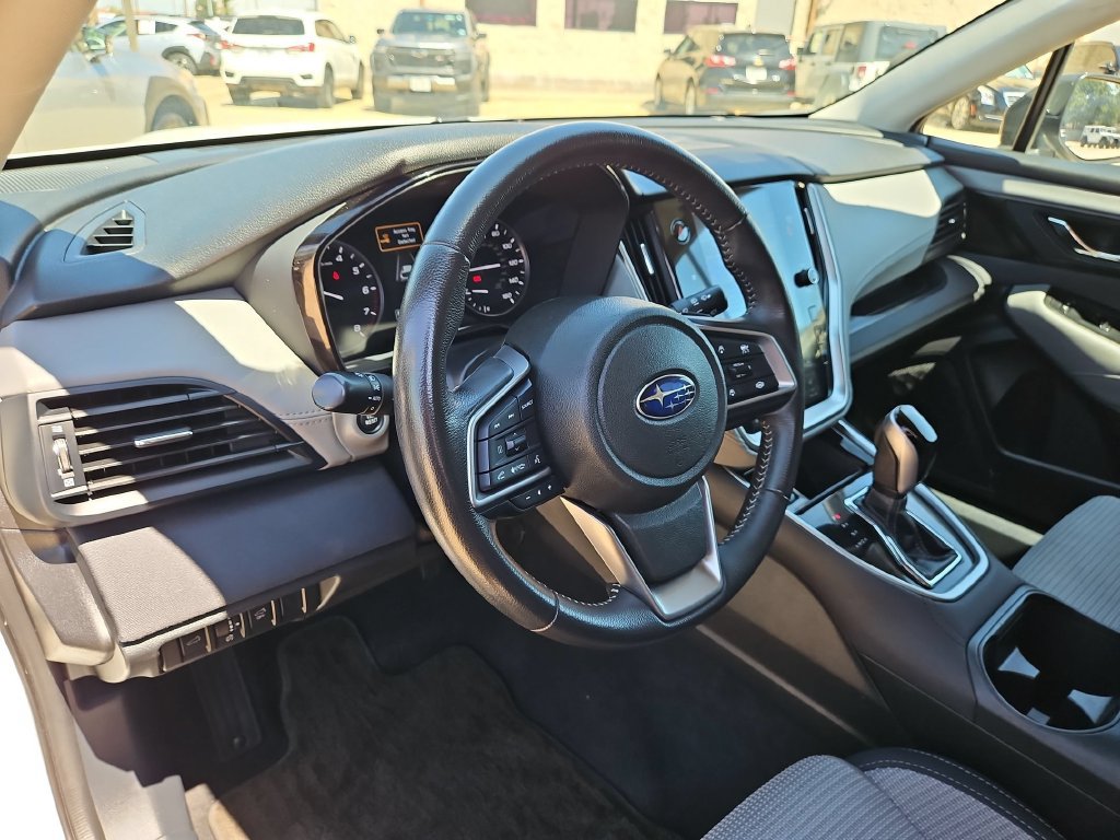 Used 2025 Subaru Outback Premium AWD/4WD image 15