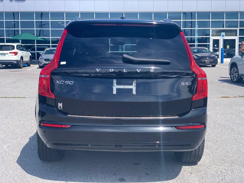 Used 2023 Volvo XC90 B5 Core w/ Protection Package Premier AWD/4WD image 5