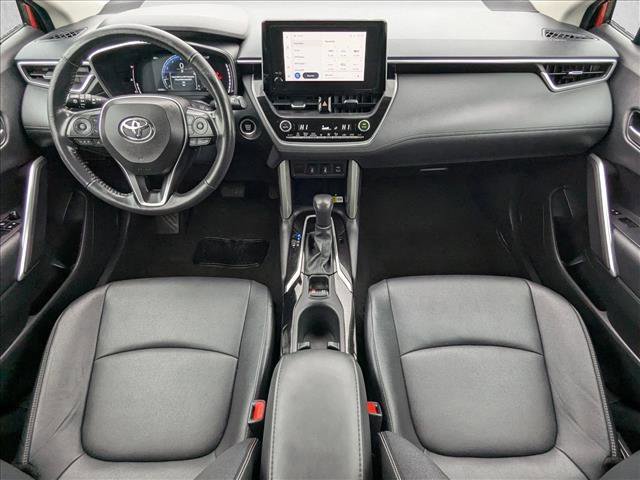 Used 2023 Toyota Corolla Cross XLE image 17