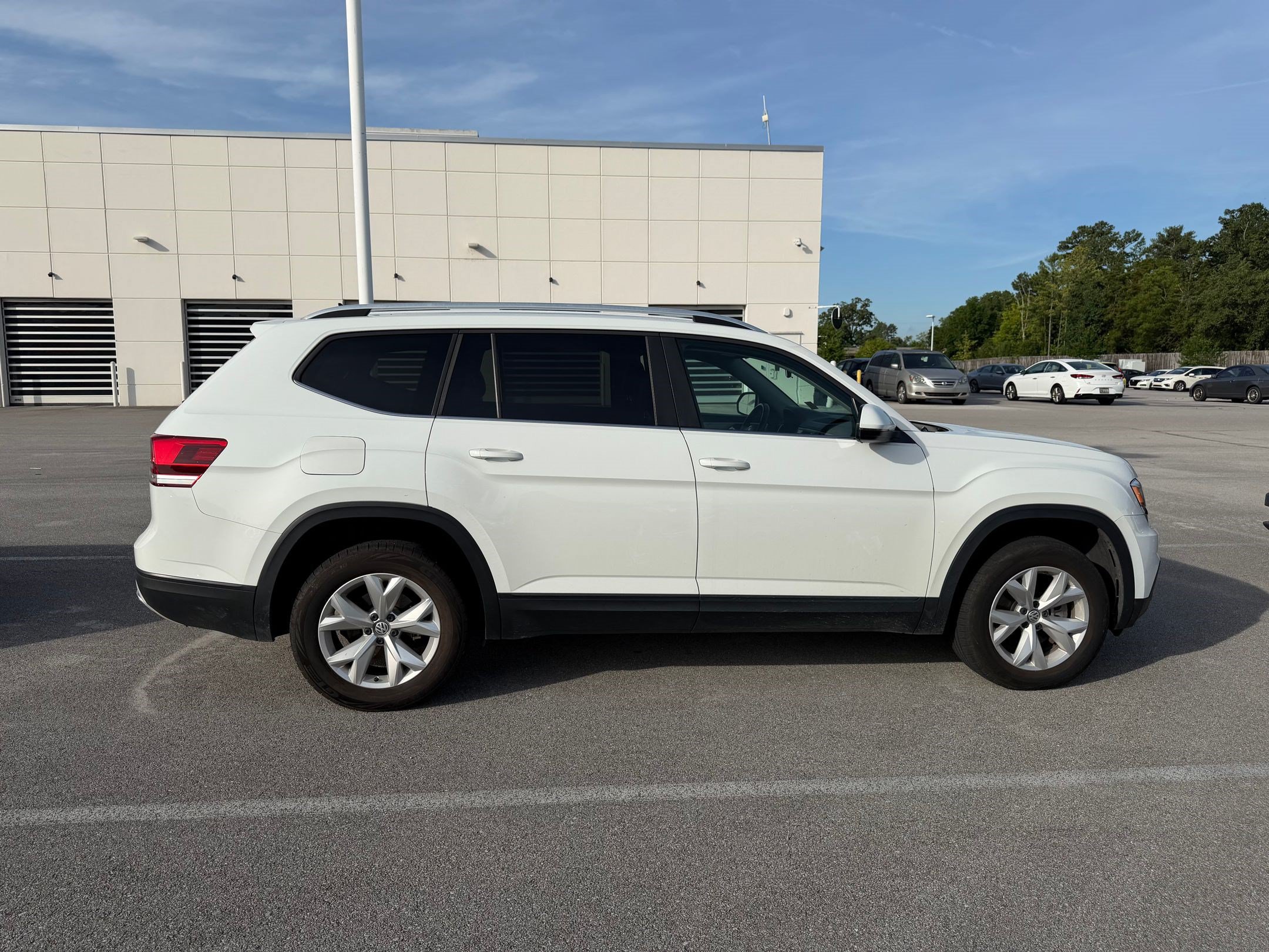 Used 2018 Volkswagen Atlas SE AWD/4WD image 5