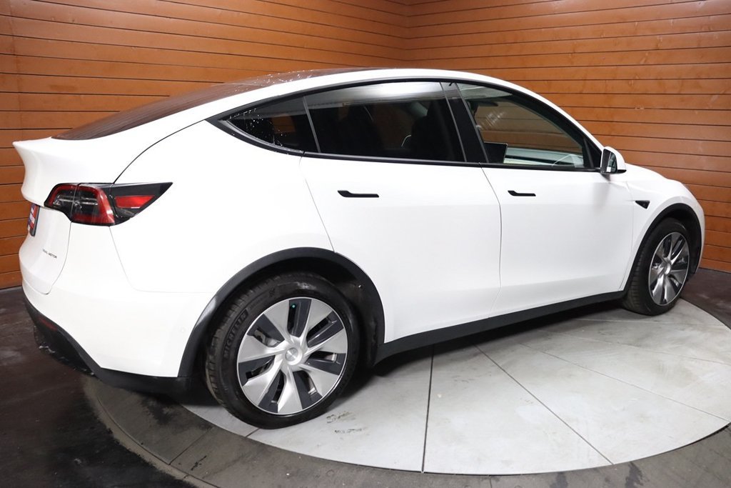 Used 2023 Tesla Model Y Long Range AWD/4WD image 16
