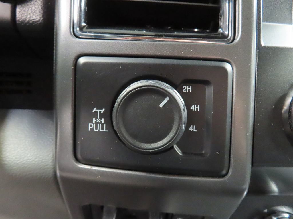 Used 2019 Ford F250 XLT w/ XLT Premium Package AWD/4WD image 46