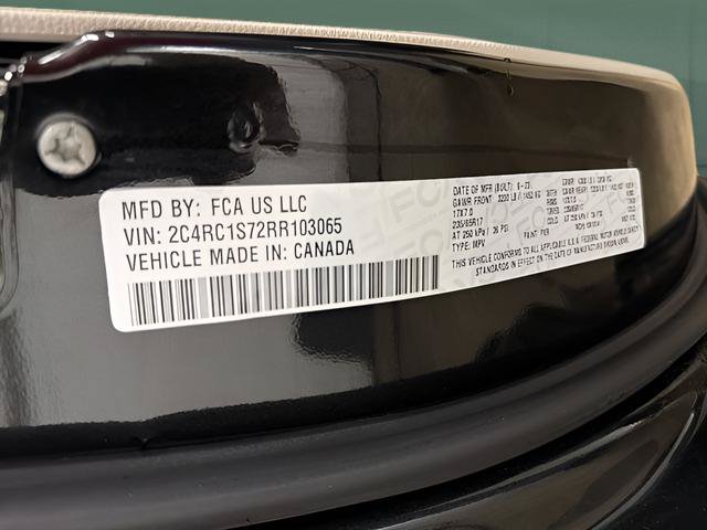 Used 2024 Chrysler Pacifica Limited FWD image 29