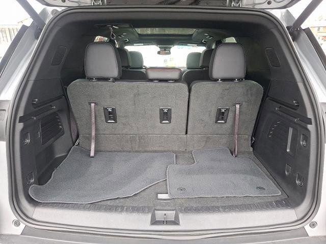 Used 2025 Chevrolet Traverse Z71 w/ Driver Confidence Package image 32