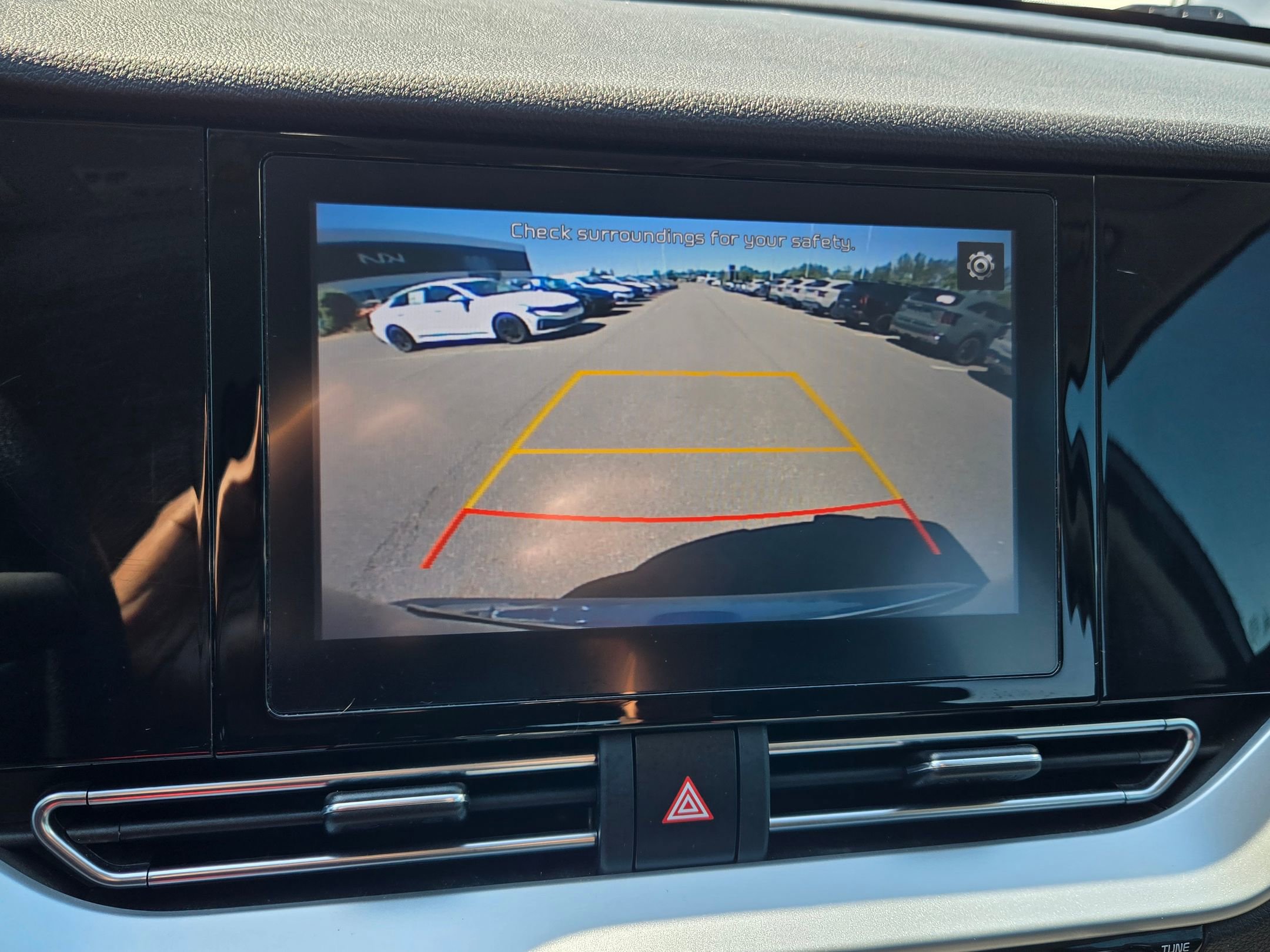 Used 2022 Kia Niro LX FWD image 27