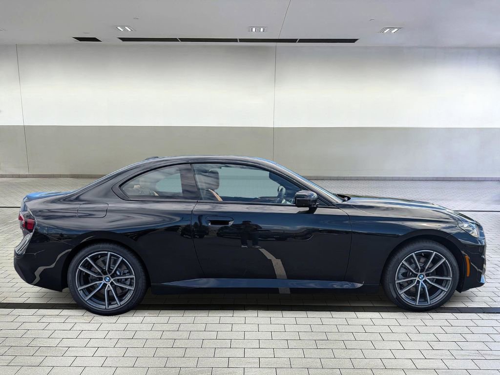 Used 2025 BMW 230i xDrive Coupe w/ Premium Package image 6