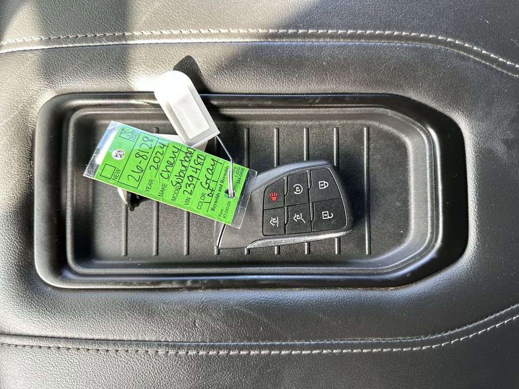 Used 2024 Chevrolet Suburban LT image 22