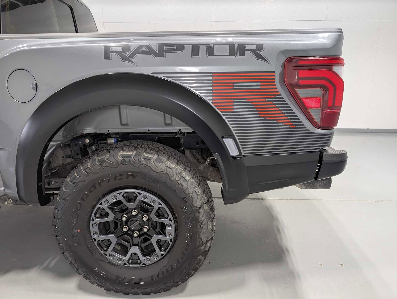 Used 2025 Ford F150 Raptor w/ Equipment Group 803A Raptor R image 14