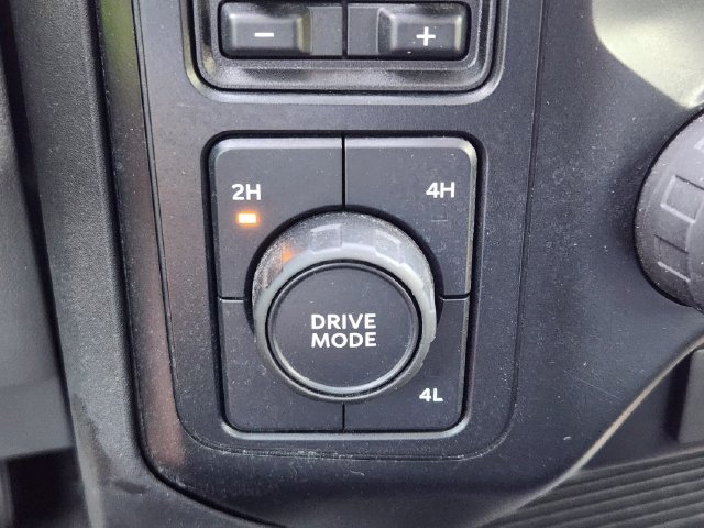 Used 2023 Ford F350 4x4 Crew Cab DRW Super Duty image 23