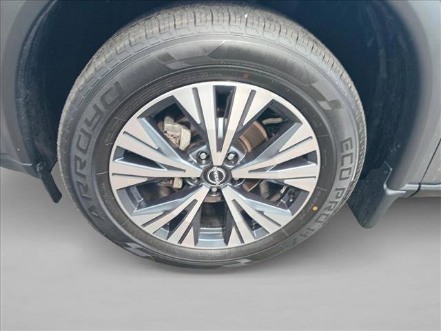 Used 2023 Nissan Rogue SV image 17