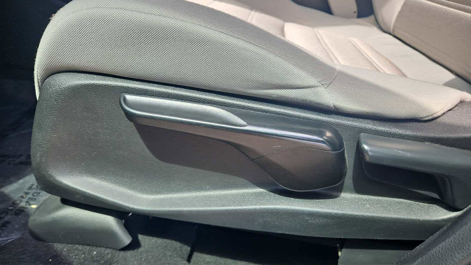 Used 2019 Honda CR-V LX image 14
