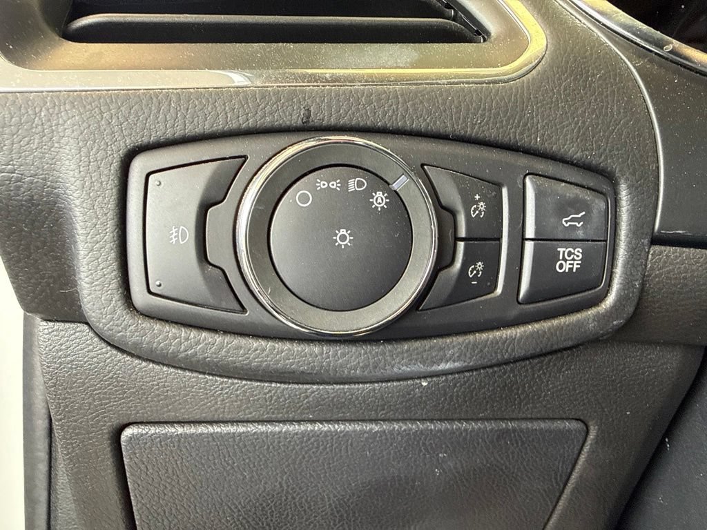 Used 2021 Ford Edge Titanium w/ Equipment Group 301A AWD/4WD image 18