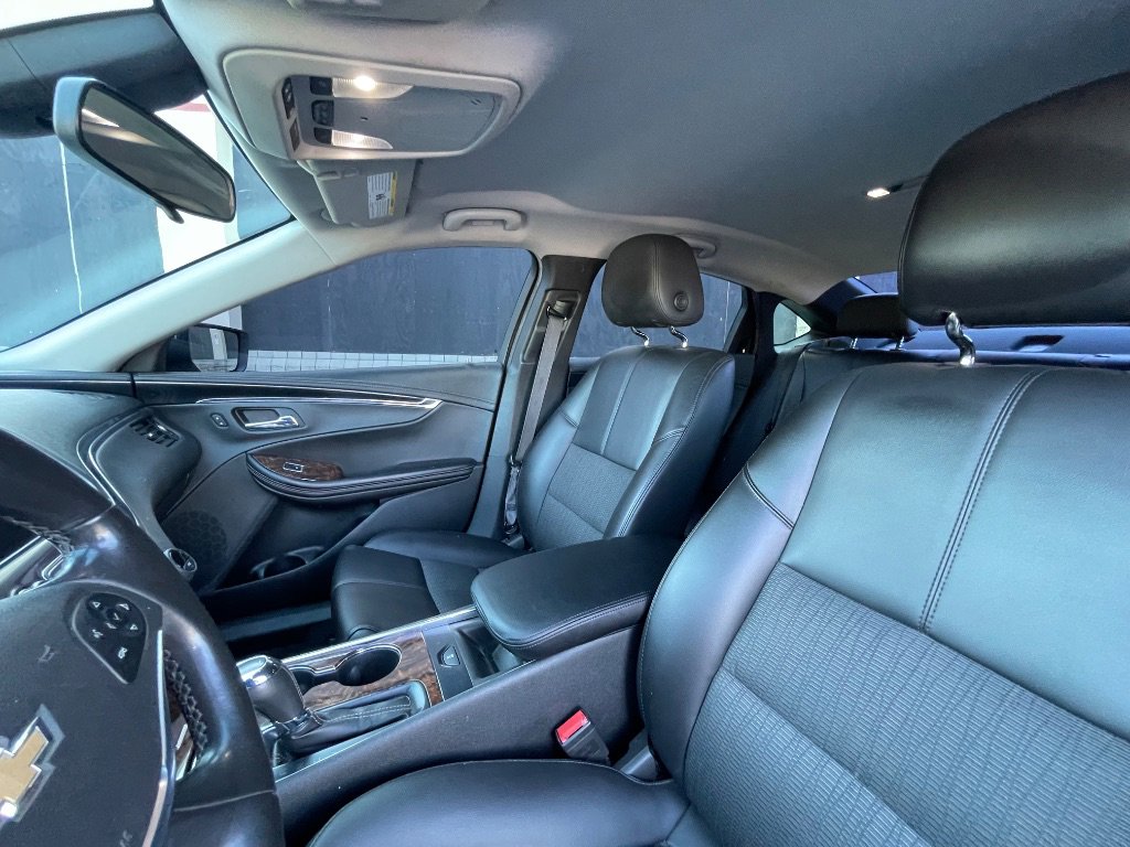 Used 2015 Chevrolet Impala LT FWD image 33
