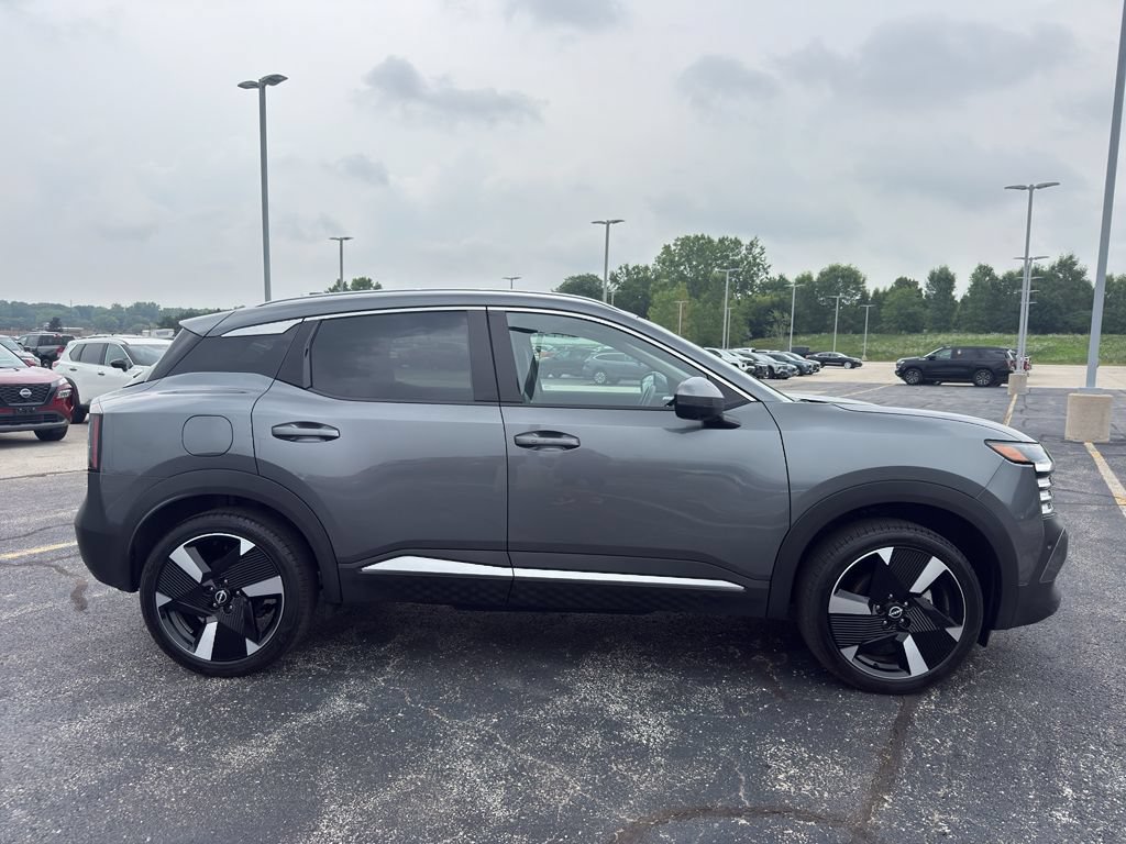 Certified 2025 Nissan Kicks SR w/ SR Premium Package AWD/4WD image 4