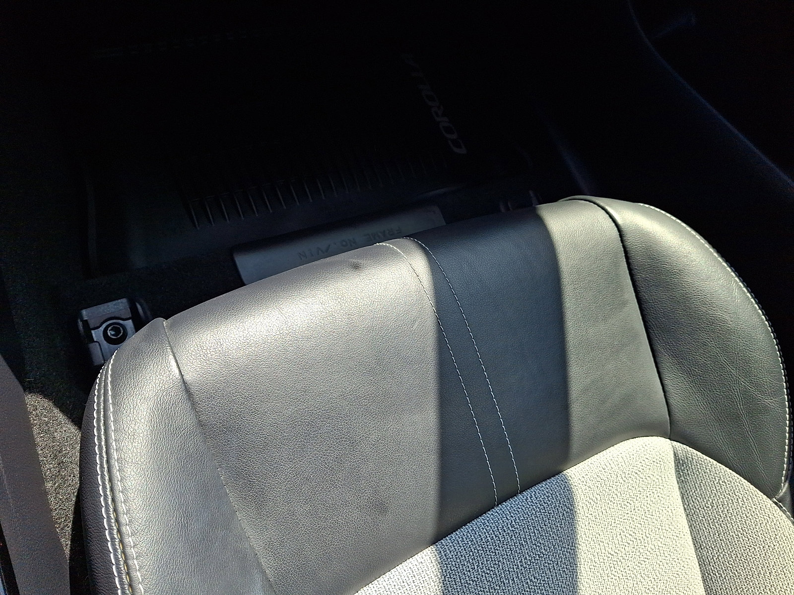 Used 2020 Toyota Corolla XSE image 26