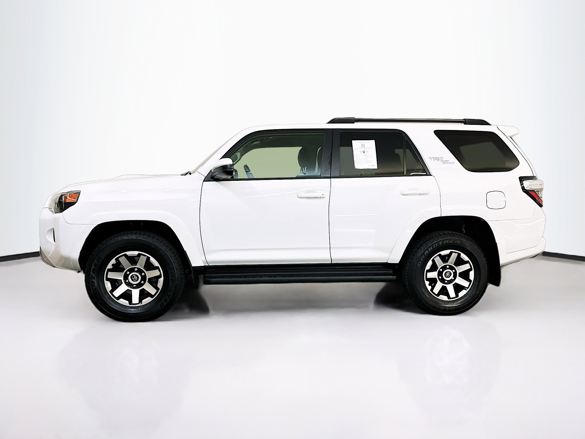Used 2024 Toyota 4Runner TRD Off-Road image 4