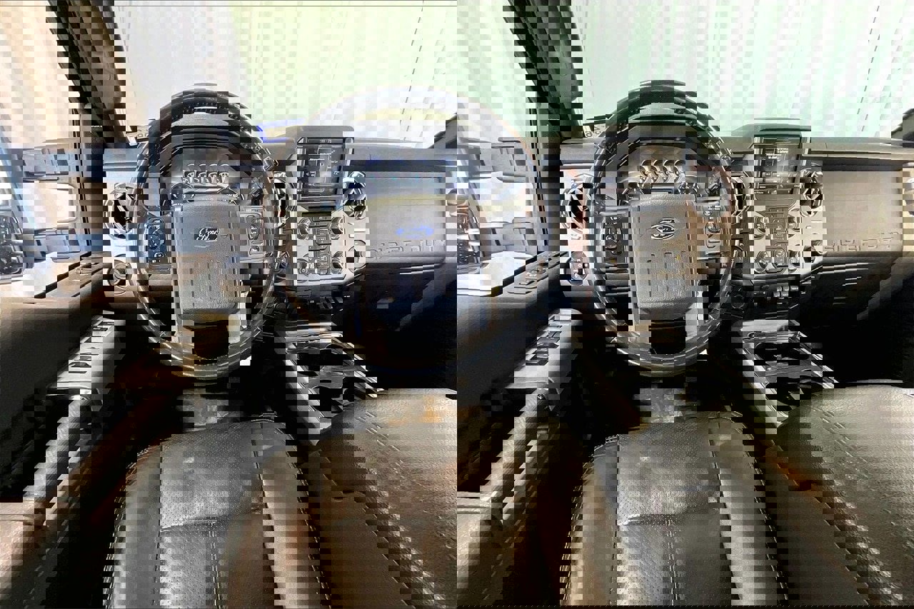 Used 2015 Ford F250 Lariat w/ Lariat Ultimate Package image 14