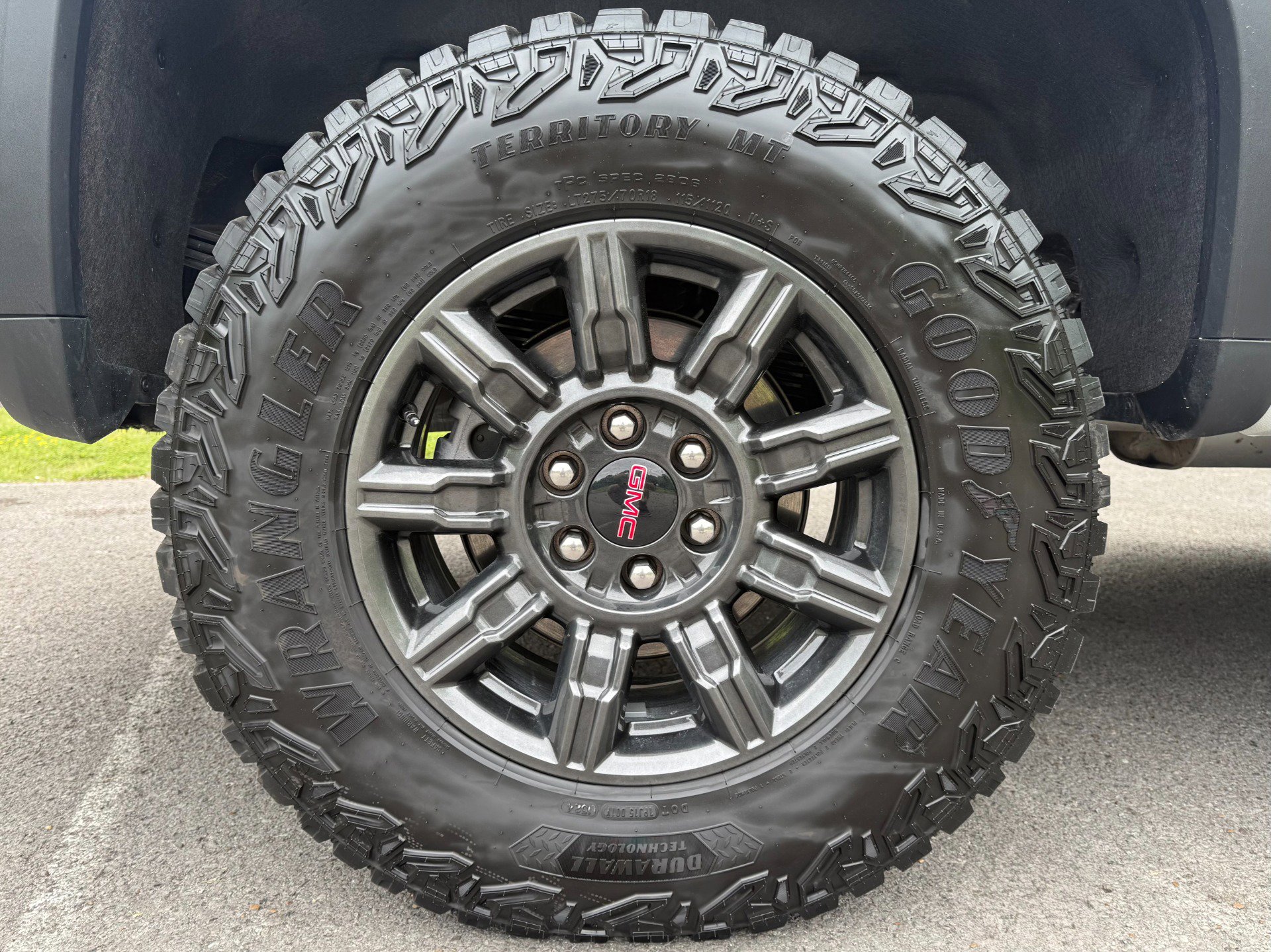 Used 2024 GMC Sierra 1500 AT4X image 24