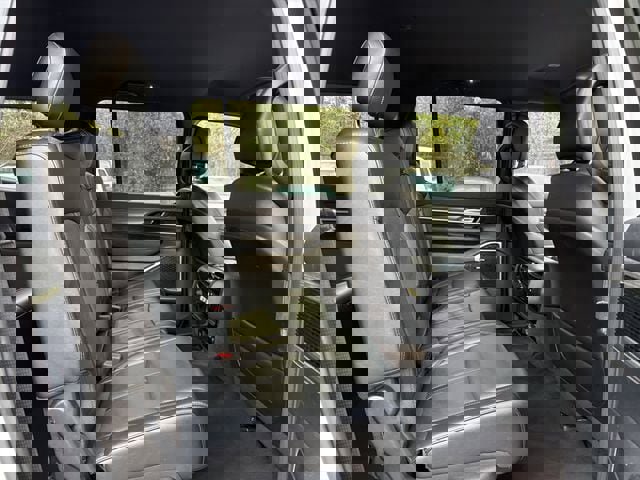 Used 2024 Jeep Wagoneer Series II w/ Flexible Seating Group image 23