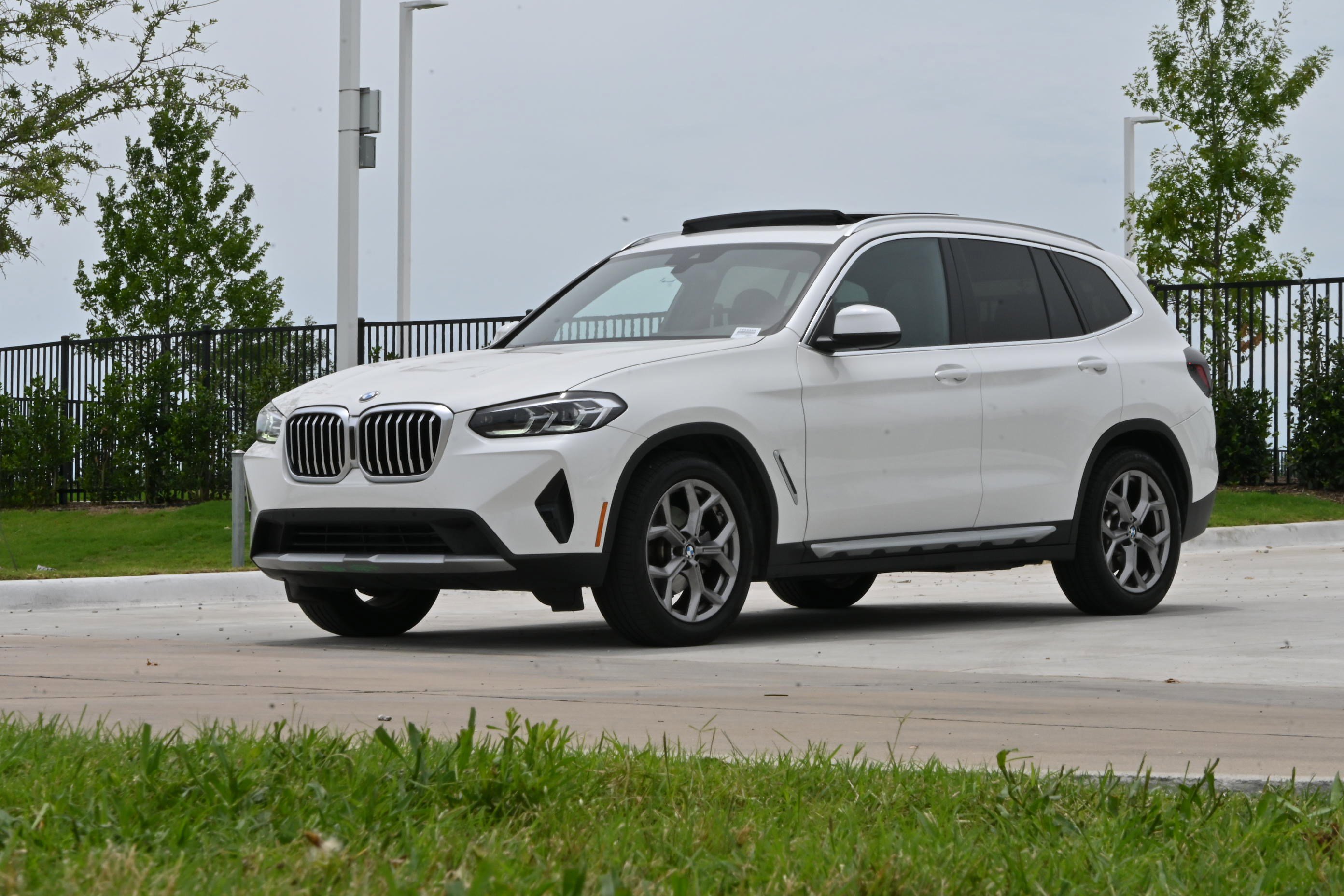Used 2022 BMW X3 sDrive30i w/ Premium Package 2 (ZPA) RWD image 5