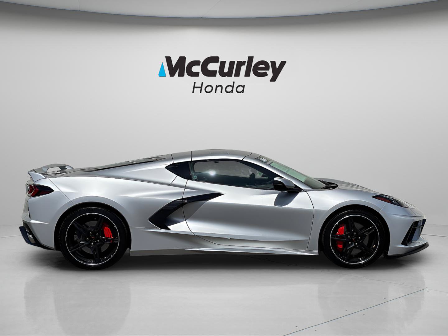 Used 2020 Chevrolet Corvette Stingray Premium Cpe w/ 3LT Preferred Equipment Group RWD image 2
