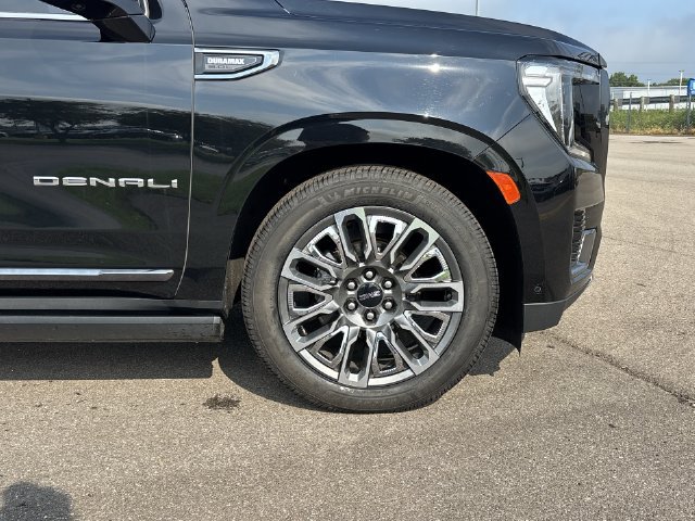 Certified 2023 GMC Yukon Denali Ultimate AWD/4WD image 15