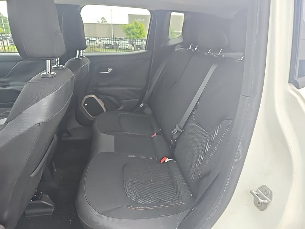 Used 2016 Jeep Renegade 75th Anniversary FWD image 16