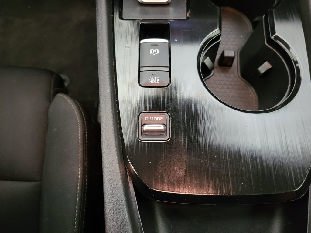 Used 2023 Nissan Rogue S FWD image 6