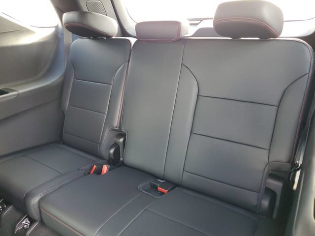 New 2026 Chevrolet Traverse Z71 w/ Enhanced Driving Package AWD/4WD image 14