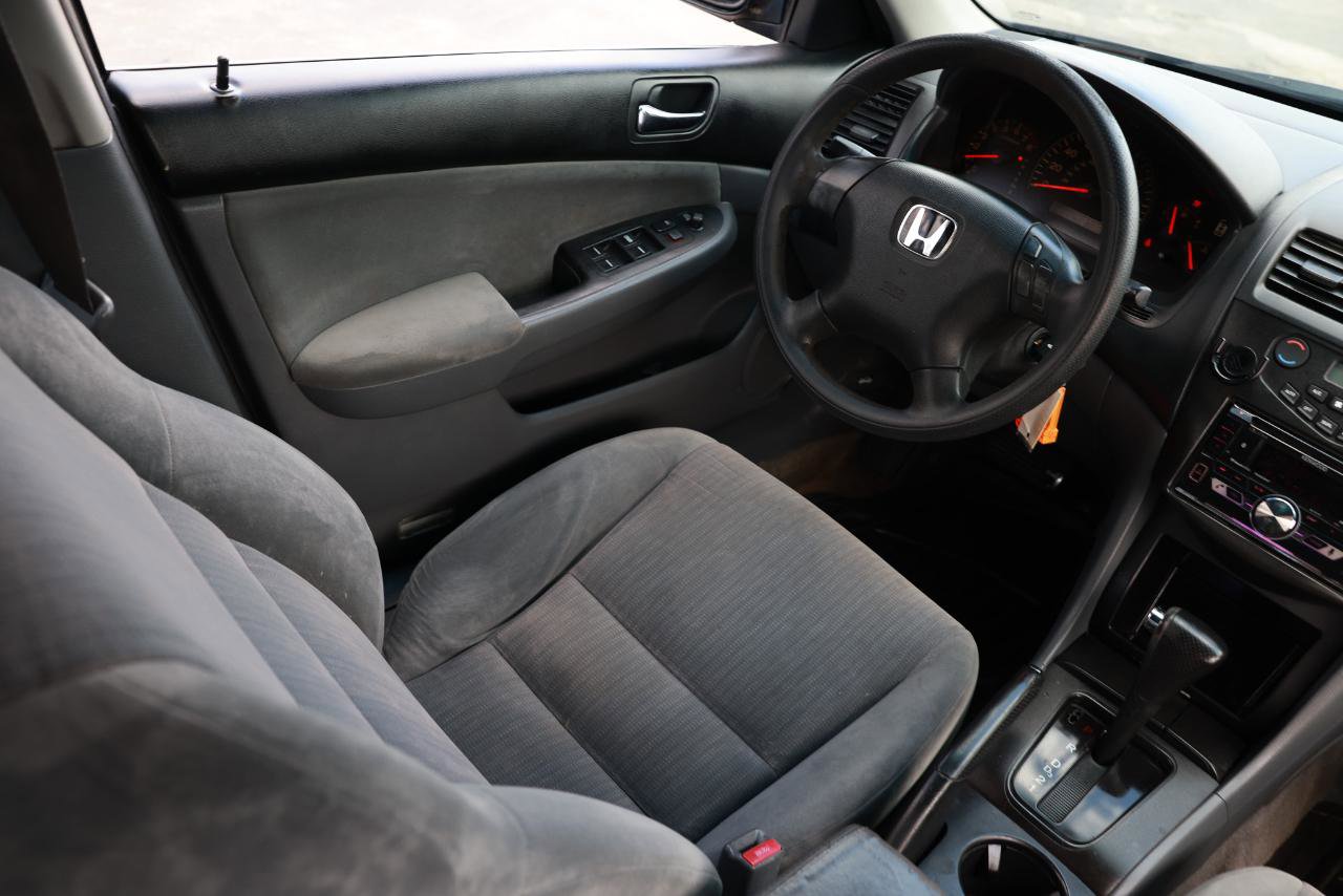 Used 2004 Honda Accord LX image 21