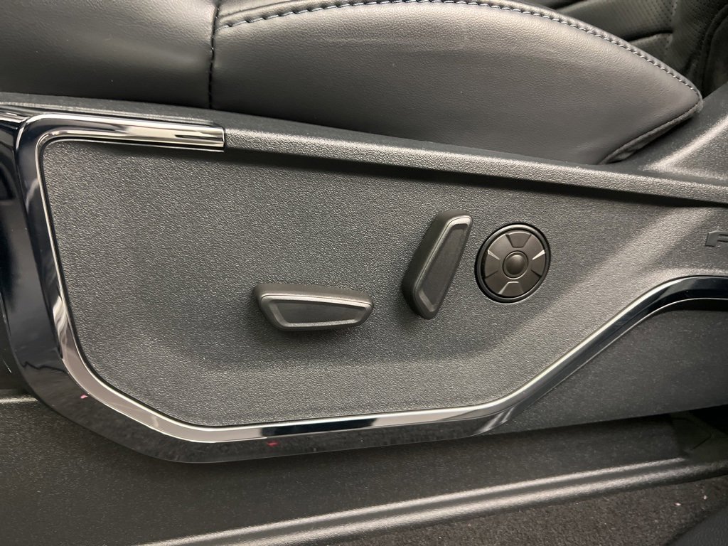 New 2026 Ford F250 Platinum image 32