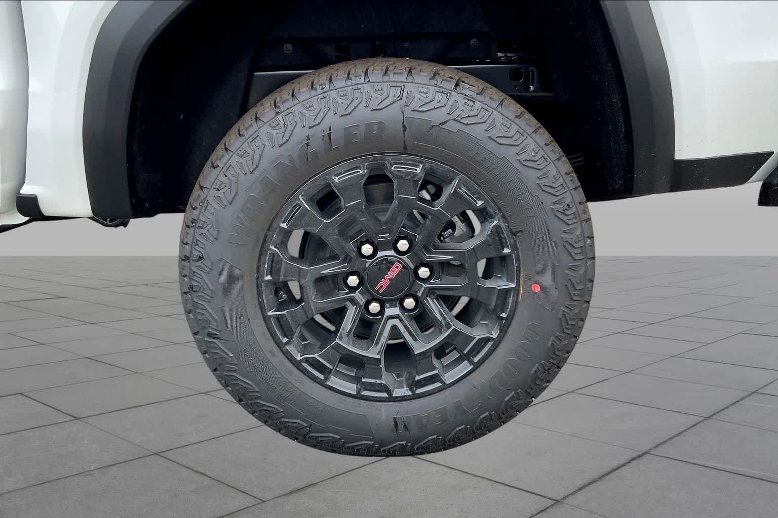 New 2026 GMC Canyon Elevation w/ Convenience Package RWD image 11