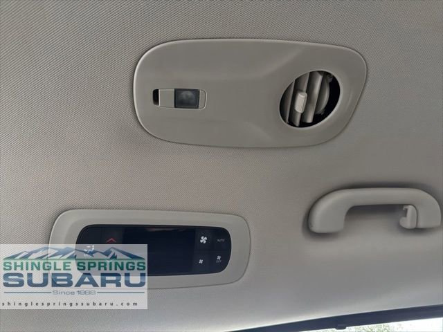 Used 2024 Chrysler Pacifica Touring-L FWD image 26