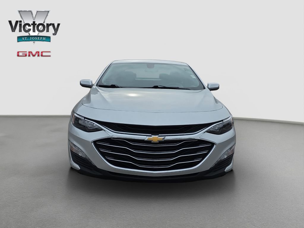 Used 2019 Chevrolet Malibu LT image 2