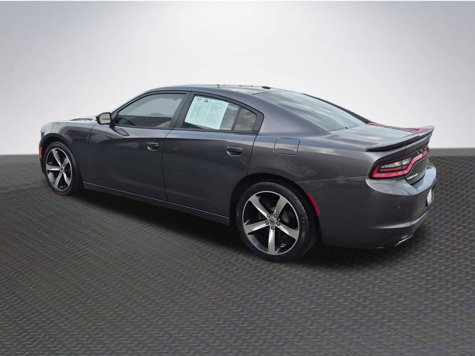 Used 2017 Dodge Charger SE w/ Popular Equipment Group RWD image 5