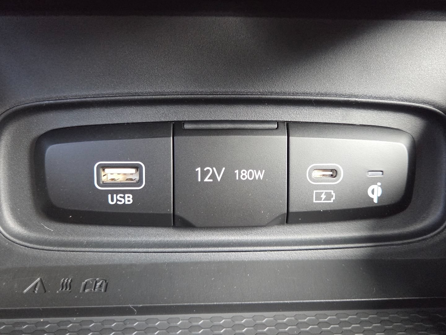 New 2026 Hyundai Venue SEL FWD image 11