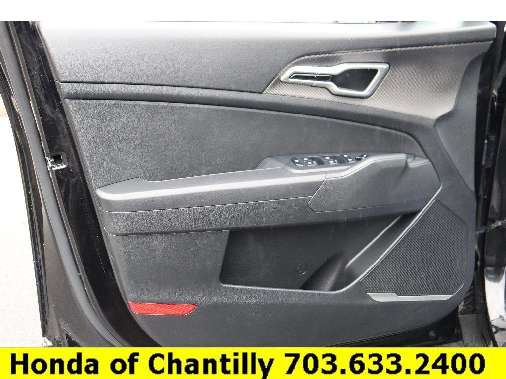 Used 2023 Kia Sportage LX image 23