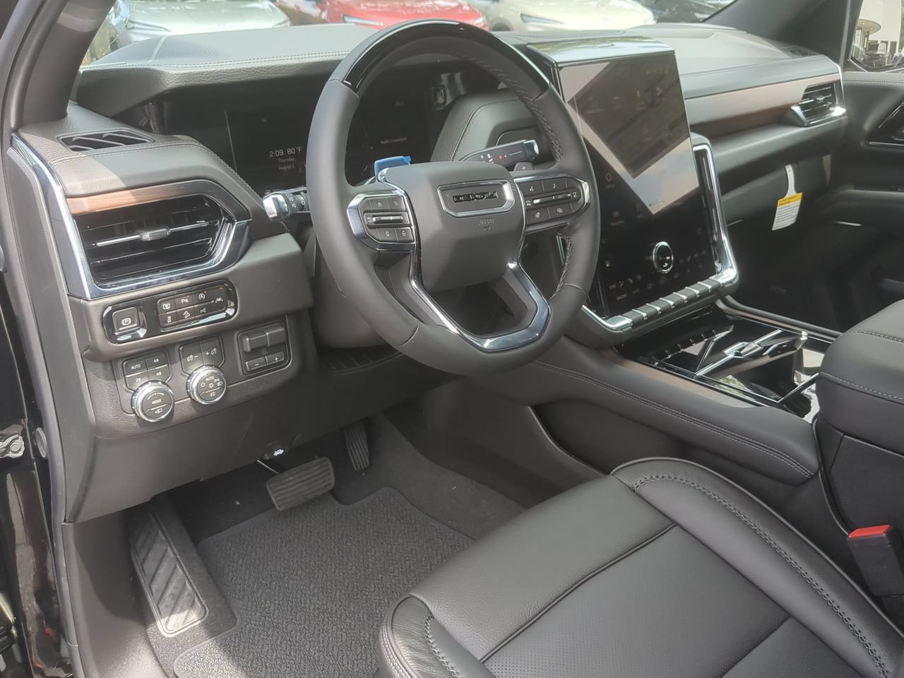 New 2026 GMC Yukon XL Denali w/ Denali Reserve Package AWD/4WD image 10