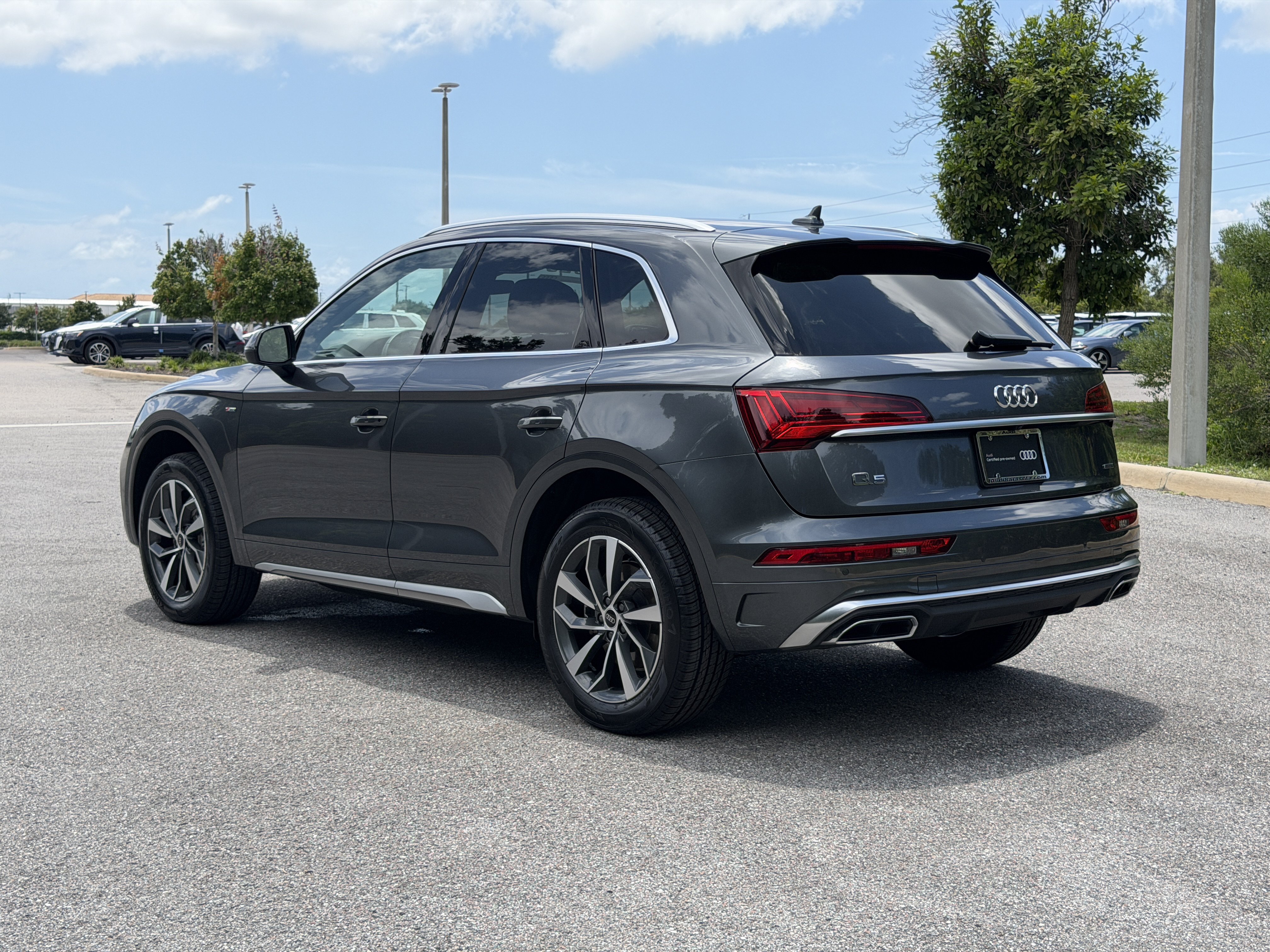 Used 2023 Audi Q5 2.0T Premium Plus w/ Premium Plus Package AWD/4WD image 5