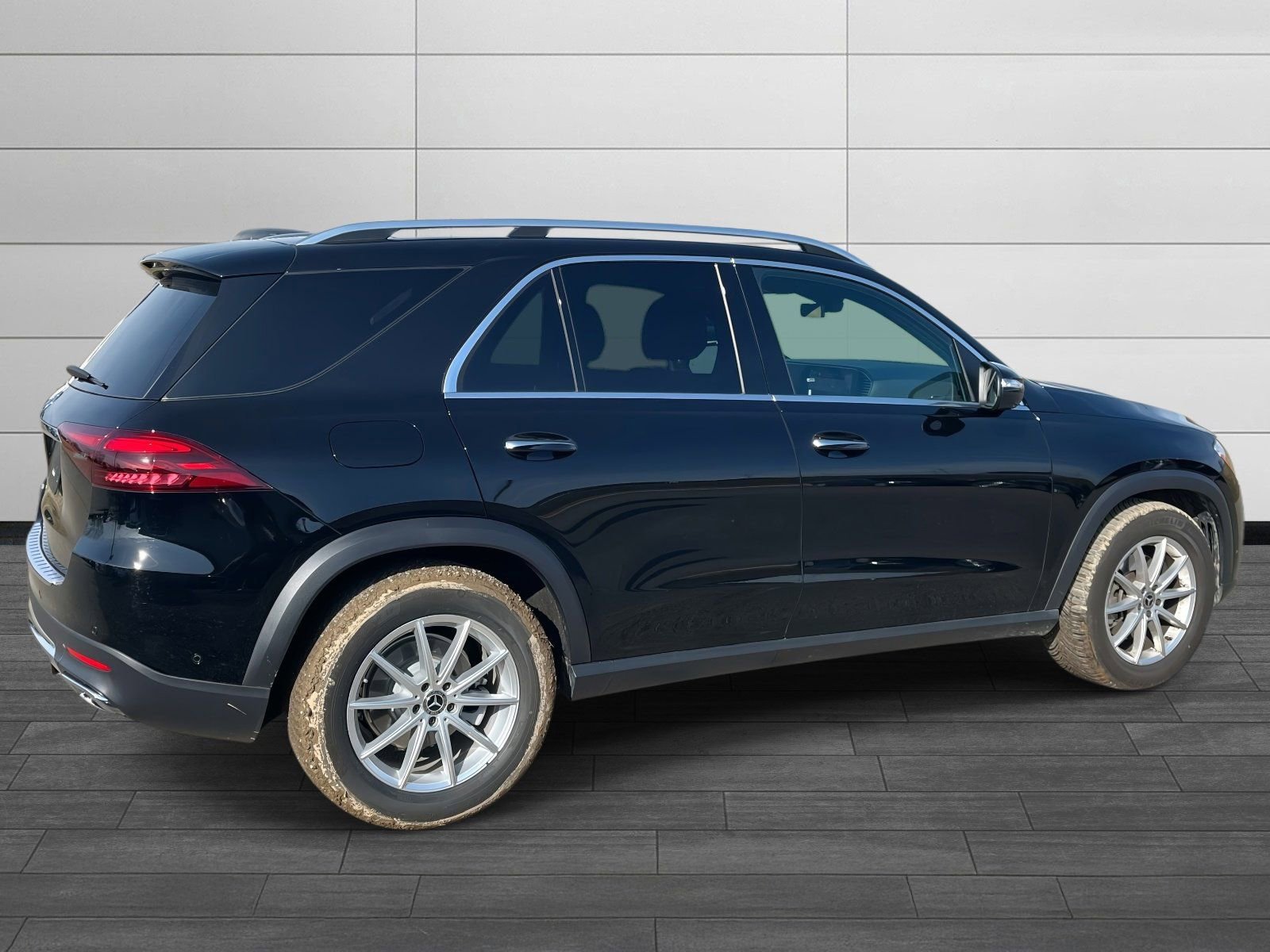 Used 2025 Mercedes-Benz GLE 350 4MATIC image 3