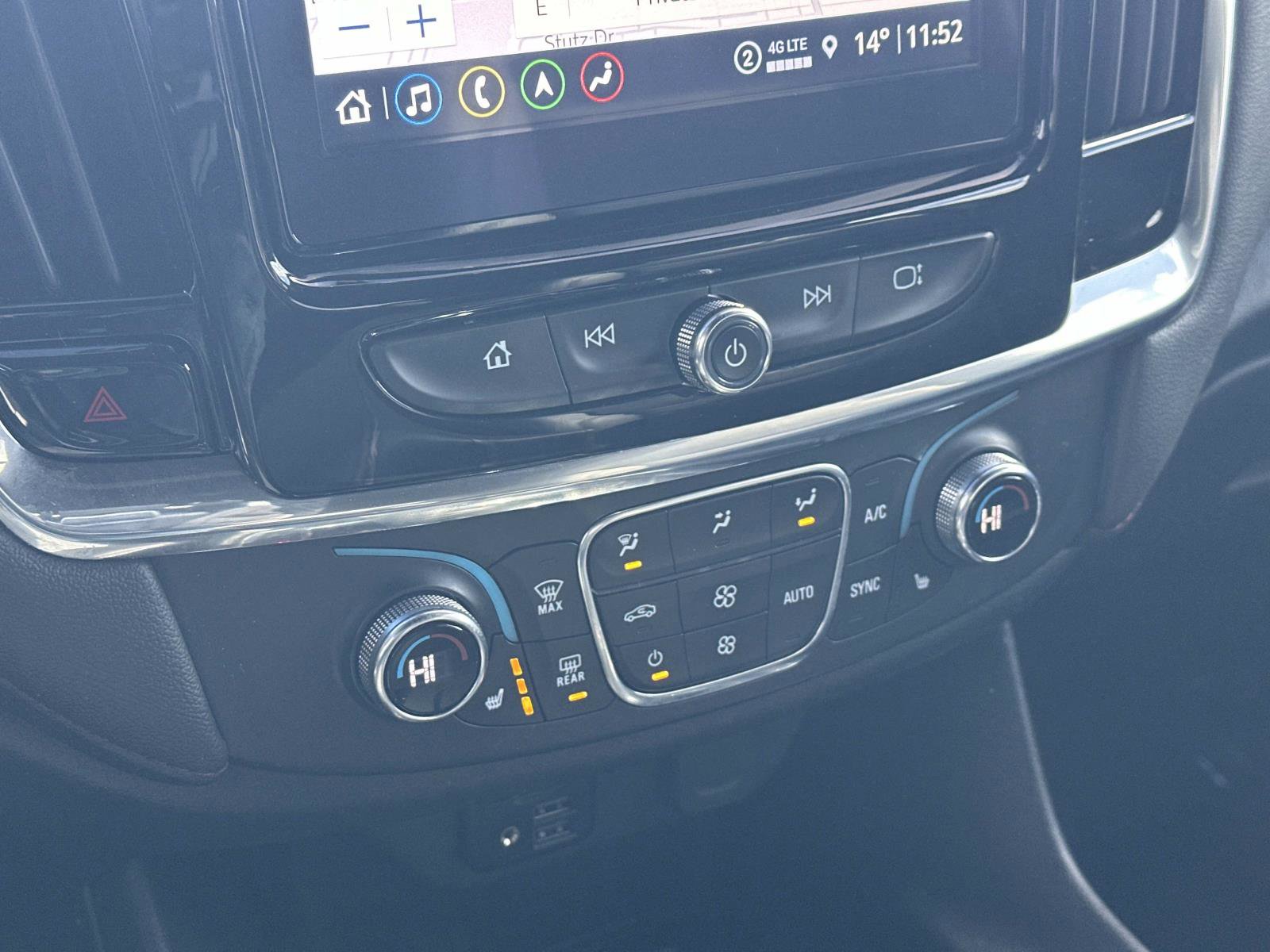 Used 2023 Chevrolet Traverse RS image 31