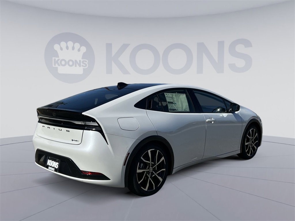 New 2026 Toyota Prius Plug-In Hybrid image 7