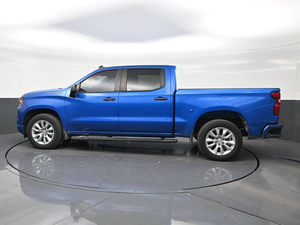 Used 2023 Chevrolet Silverado 1500 Custom RWD image 2