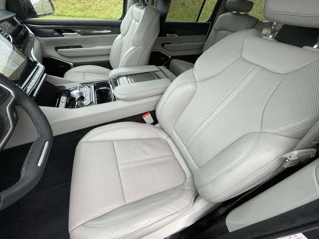 Used 2022 Jeep Wagoneer Series III w/ Rear Seat Video Group 1 image 13