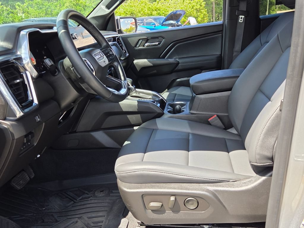 Certified 2024 GMC Canyon Elevation w/ Elevation Premium Package RWD image 4