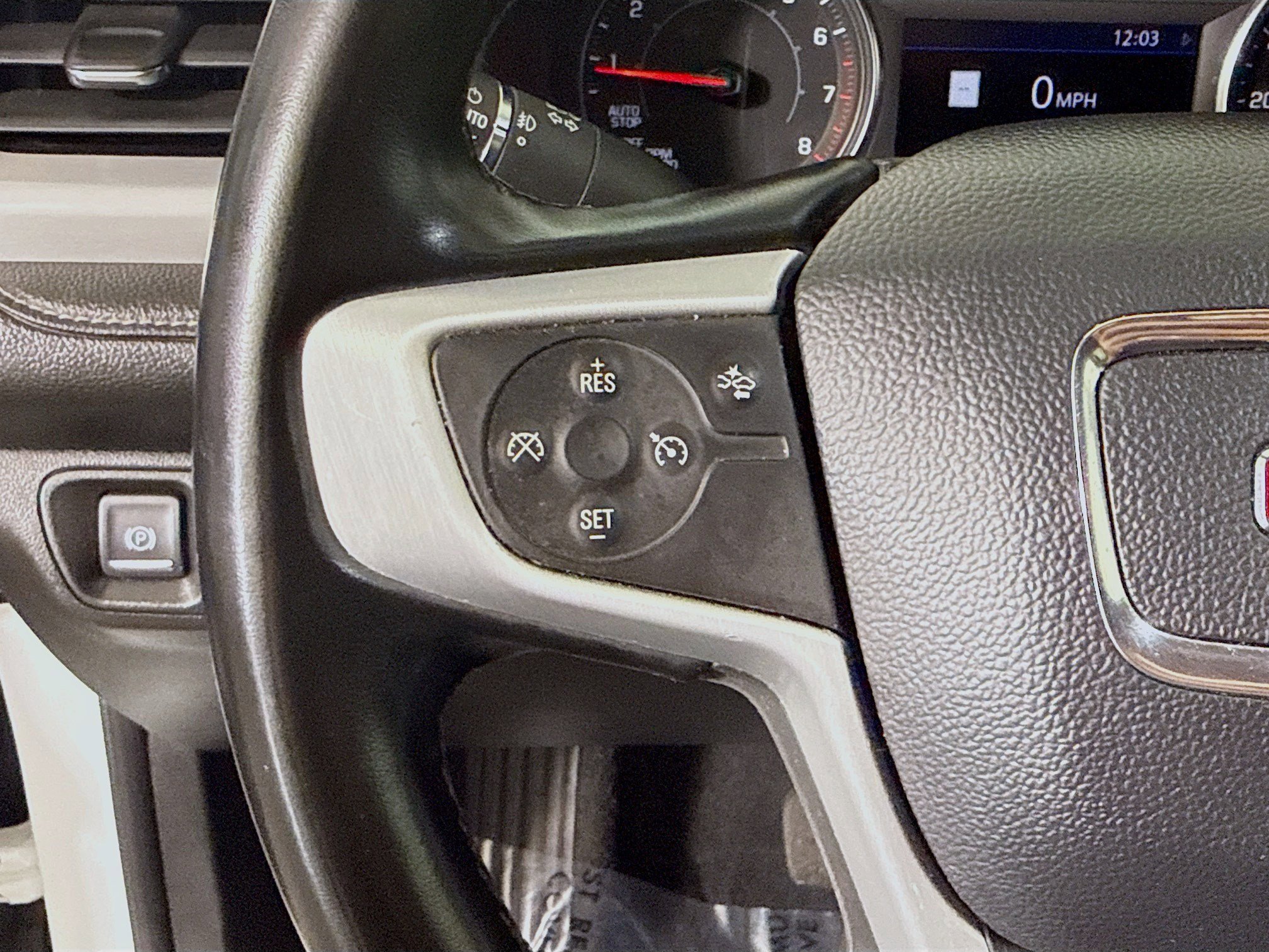 Used 2023 GMC Acadia SLT image 14