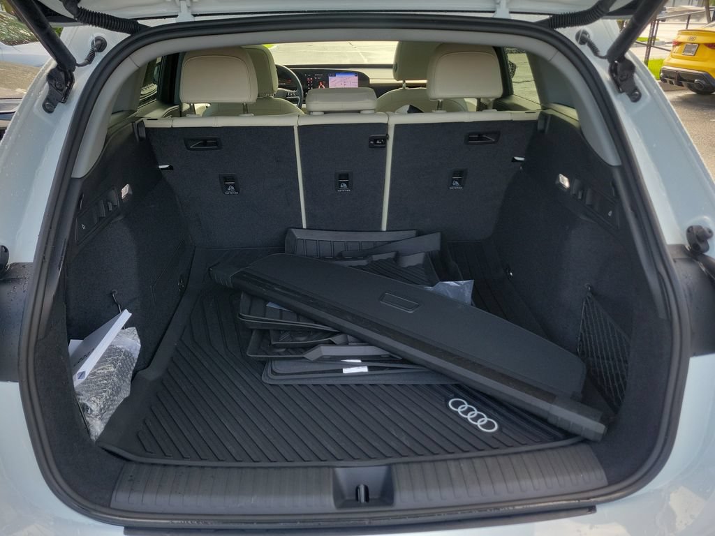 Certified 2025 Audi Q6 e-tron Premium AWD/4WD image 30