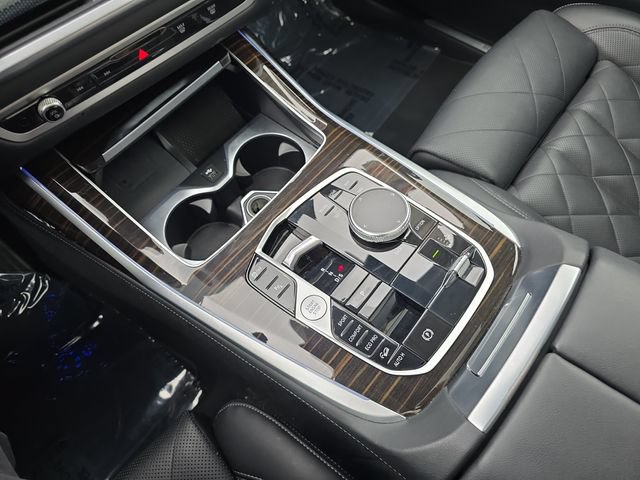 Used 2024 BMW X7 xDrive40i AWD/4WD image 29