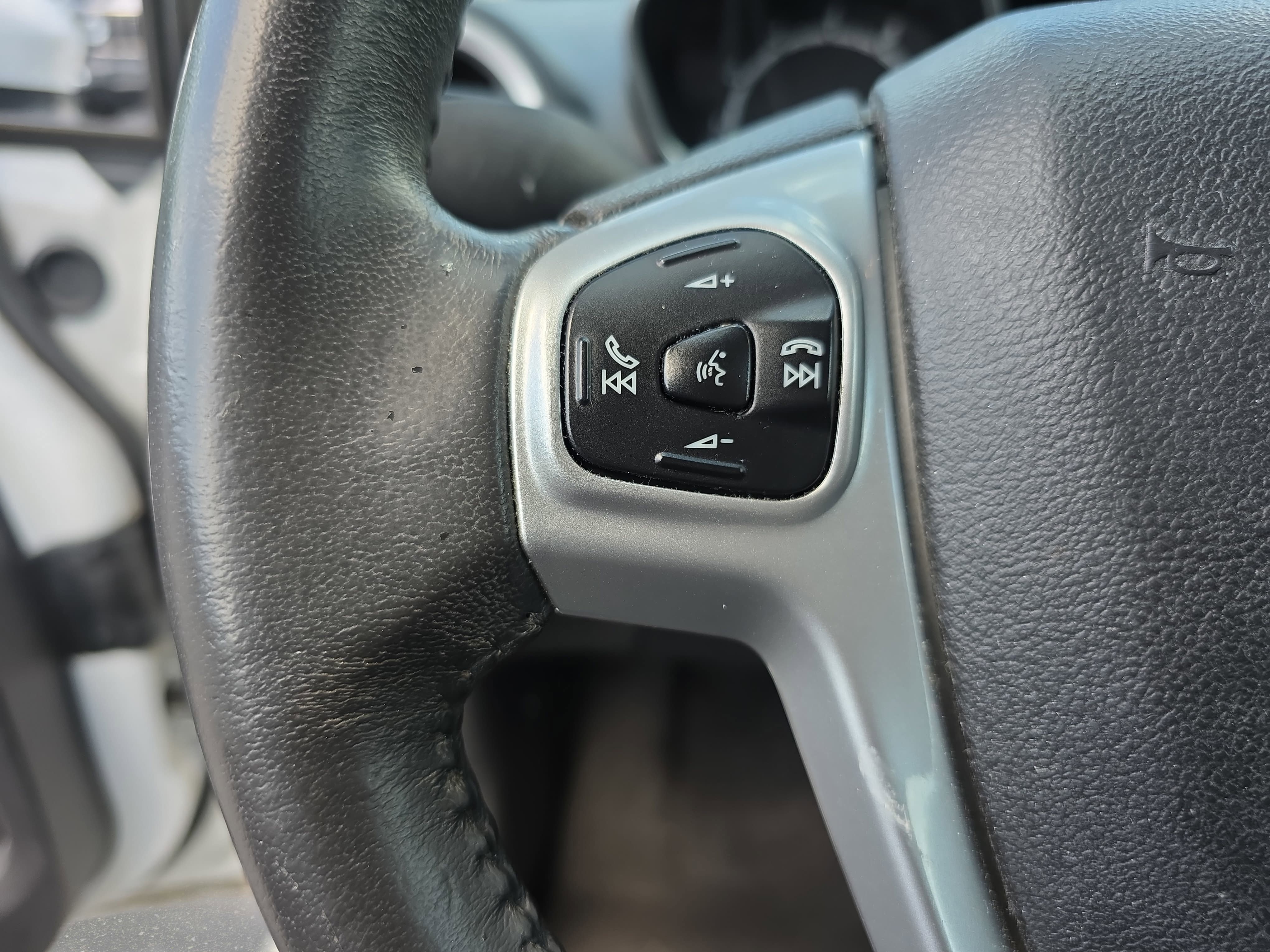 Used 2015 Ford Fiesta SE FWD image 16