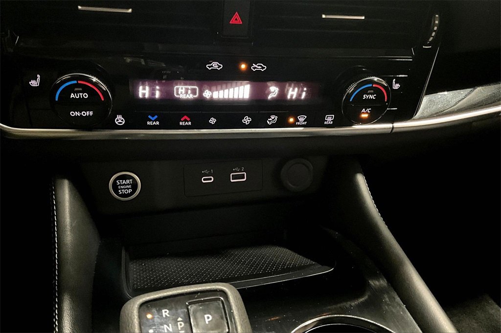 Used 2023 Nissan Rogue SL w/ SL Premium Package image 15